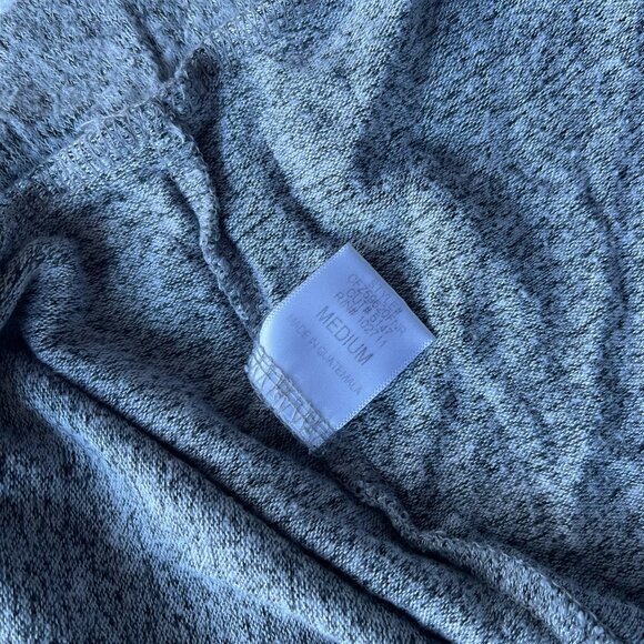 Harlowe & Graham V-Neck Long Sleeve - Picture 3 of 4